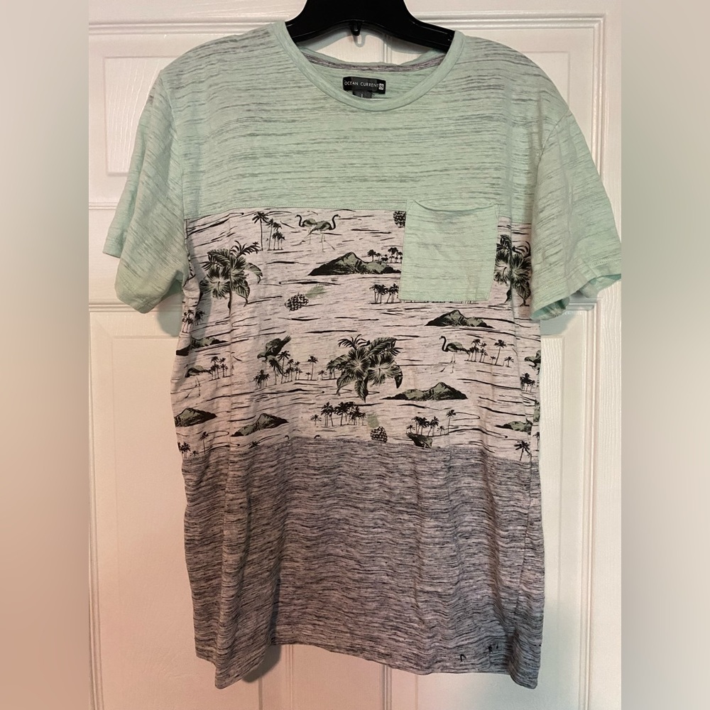 Ocean Current’s Green/ Teal Large T Shirt